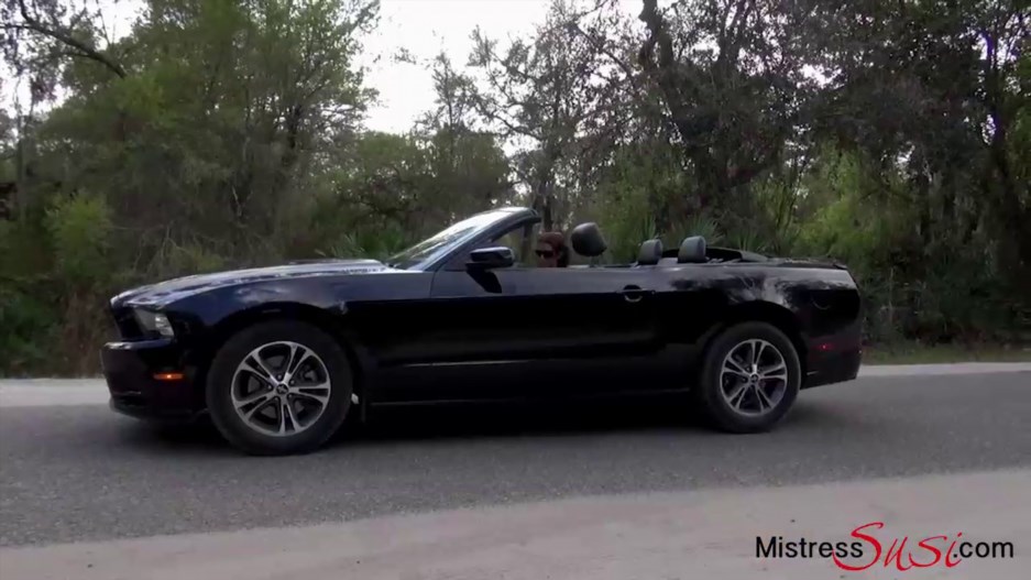 Mistress Susi aka Rubber Lady - Latex and Fun With the Black Ford Mustang